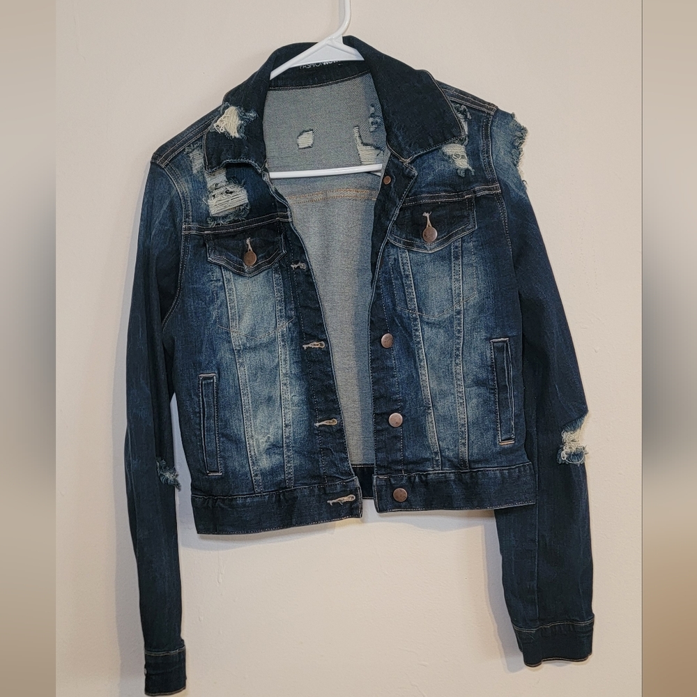Fashion Nova women's Distressed Denim size M